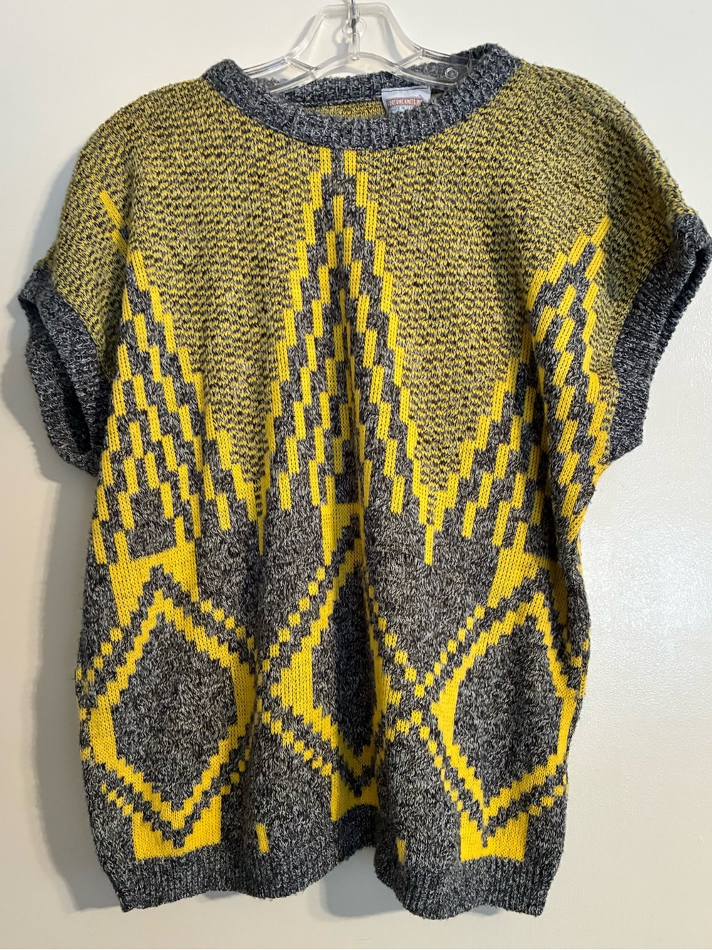 Fortune Knits Inc. Womens Gray Yellow Geometric Knit Crew Pullover Sweater READ